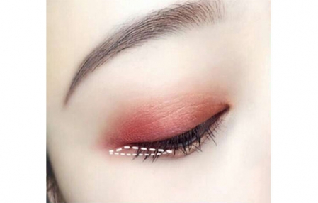 �Ϲ�ɫ��Ӱ���� �Ϲ�ɫ��Ӱ�Ļ���